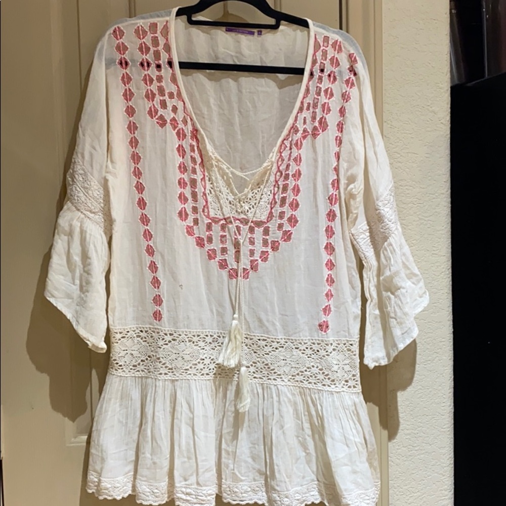 Amita  Naithani blouse.